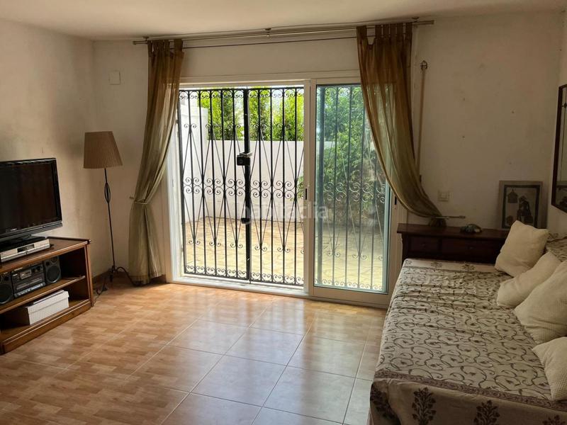 Foto 0e0db8d4-e424-4ac5-a8b0-404a42012f04. Casa adosada oportunidad única con vistas al mar! en Cambrils