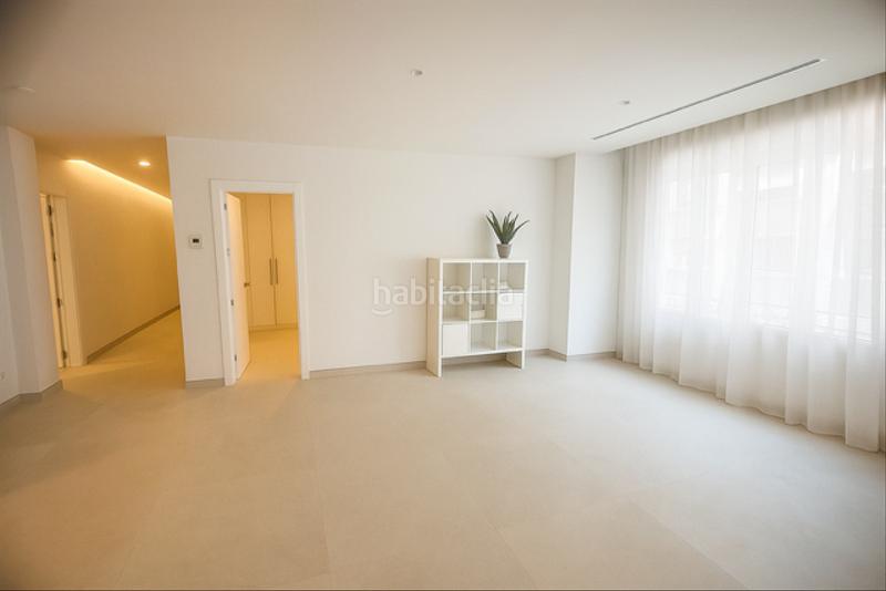 Foto 6c99b01f-526f-46a2-acd7-6e79dfe6e136. Piso en Barri de les Corts Barcelona