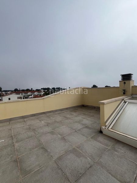 Foto ce9d4351-990e-4e0d-b296-ddbb2f409e33. Casa adossada amb calefacció aparcament a mar Cambrils Cambrils
