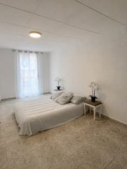 Pis  De sales. Piso c�ntrico de 3 habitaciones en reus!