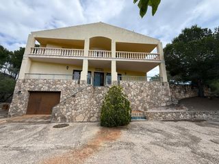 Chalet in Roques Daurades-L�Estany. Complejo de 9 chal�s en venta en lametlla de mar!