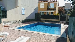 Casa a schiera  Segre. Excelente casa adosada a 4 minutos de la playa con piscina comun
