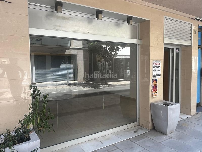 Foto 63b887e0-9353-44af-92e8-fdbfff75bca0. Local comercial gran local en venta en el puerto ! en Cambrils