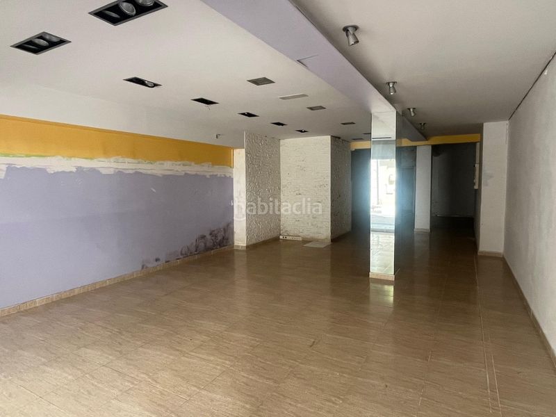 Foto f93880b6-2ca2-4fe8-8532-375ca103e5d8. Local comercial gran local en venta en el puerto ! en Cambrils