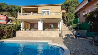 Chalet en Can Massuet del Far. Dosrius. can massuet el far