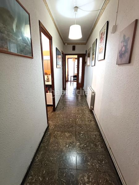 Foto 728cddd5-cd44-41c8-a6c1-64b10dc41fa0. Casa cerdanyola. z. el sorrall. casa ideal 2 familias. en Mataró