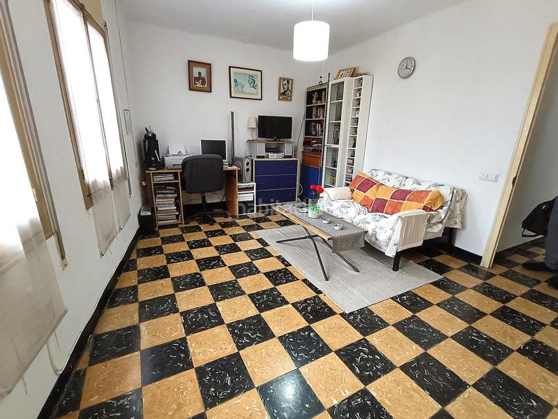 Foto f6a1fd75-f024-442f-a31c-18c475f601b5. Casa cerdanyola. z. el sorrall. casa ideal 2 familias. en Mataró
