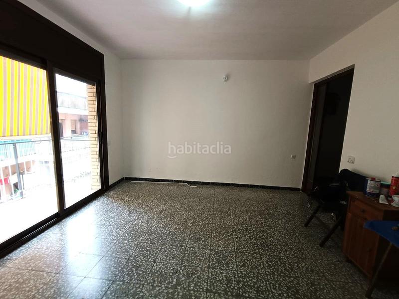 Foto d1385a8e-d772-4acb-ada9-56aa66158841. Piso zona ctra. mata en Rocafonda Mataró
