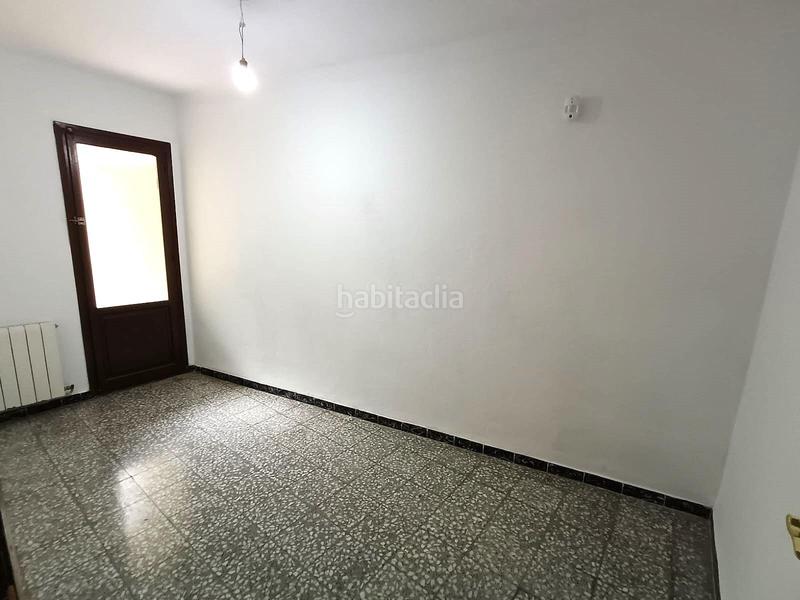 Foto ed344af3-cc0a-4c86-9f0d-f62d00397682. Piso zona ctra. mata en Rocafonda Mataró