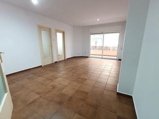 Appartamento in Eixample. Eixample  z. juzgados. gran piso de 127 m2 !!!!