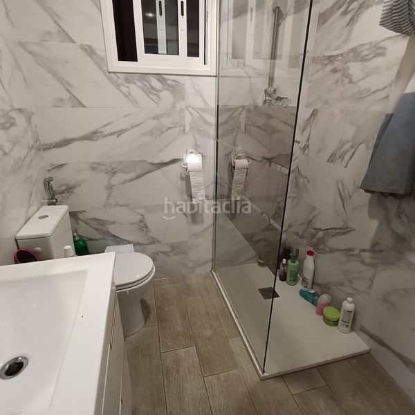 Foto 2d423b0f-243d-4fa6-ba2d-ccace432cb0a. Piso cerdanyola nord zona puig i cadafalch sólo tres vecínos !!!!! en Mataró