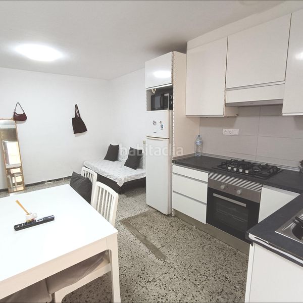 Foto 69cf9185-10f7-47c1-aa2f-0f2755c2683a. Piso cerdanyola nord zona puig i cadafalch sólo tres vecínos !!!!! en Mataró