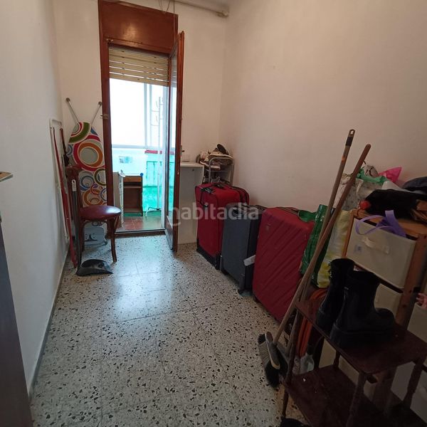 Foto 978438d0-309e-47cf-95d3-61c7401611a2. Piso cerdanyola nord zona puig i cadafalch sólo tres vecínos !!!!! en Mataró