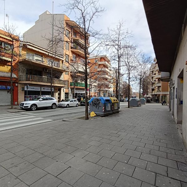 Foto ad7b8419-e8f8-428e-9640-70a9d007be71. Piso cerdanyola nord zona puig i cadafalch sólo tres vecínos !!!!! en Mataró