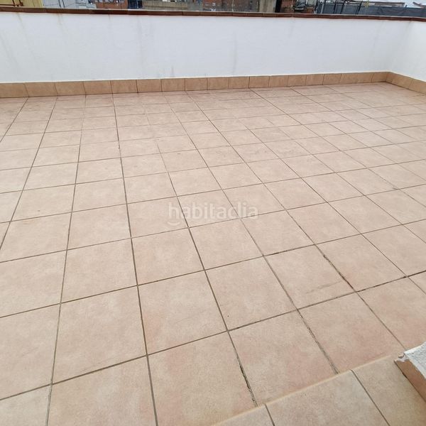 Foto fd43db85-0a75-461a-af4a-ac9aa477c932. Casa amb calefacció aparcament a La Llàntia Mataró