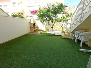 Miete Haus in Vista Alegre. Espectacular casa esquinera con jardín y garaje en vistalegre
