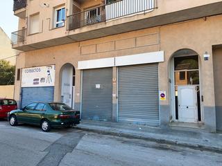 Local Comercial  Cep-la muntanyeta. Local a la venta en la muntanyeta