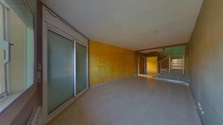 Casa  Calle torre dels escipions. Vivienda ocupada en calafell
