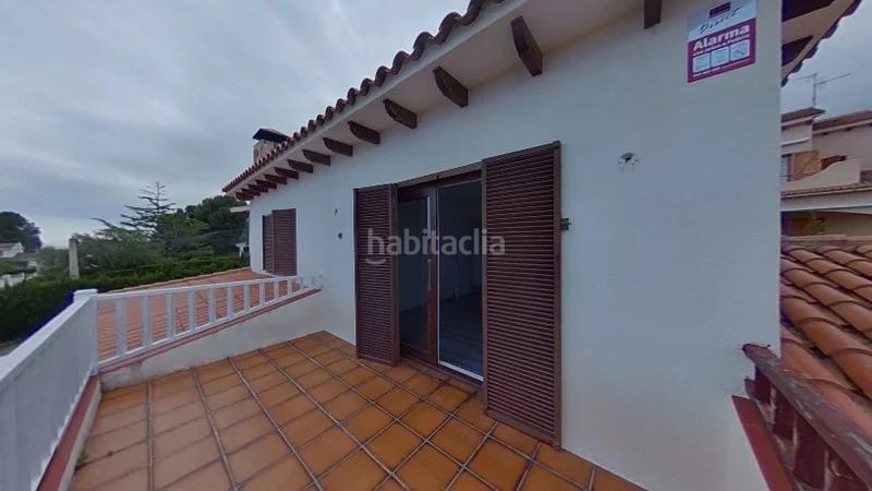 Foto e0dba51a-757b-438c-99ce-5ecd2e4957e5. Chalet casa cuatro vientos y con vistar al mar en els massos en Coma-ruga