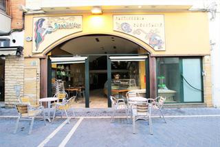 Rent Business premise in Centre. Local cafeteria en pleno centro de el vendrell