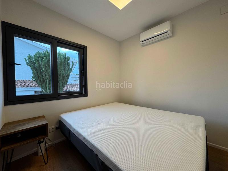 Foto a60bd8ef-78e6-4862-b033-9141a104a1d7. Casa a schiera con riscaldamento parcheggio in Cunit residencial Cunit