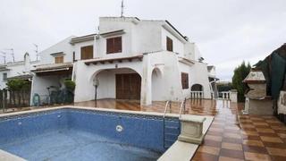 Maison jumelée  Calle ermita. Inversión con rentabilidad en calafell