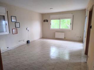 Casa a Bisbal del Peneds (La). Gran oportunidad! vivienda con local en planta baja