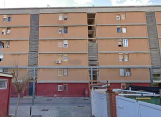 Piso en Besòs - Maresme. Piso ocupado en la mina