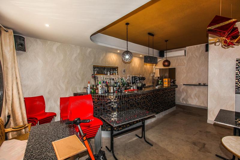 Foto f47db505-968d-42d8-bd9c-560d99770178. Locale commerciale in calle àngel guimerà 7 in Calafell platja Calafell
