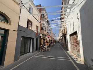 Rent Business premise  Calle montserrat. Local en alquiler en el centro del vendrell