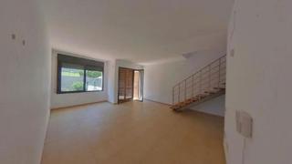 Casa adossada  Calle lola anglada. Oportunidad en roda de ber  zona francaset! vivienda con piscin
