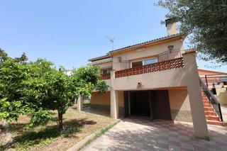 Maison à Castellet i la Gornal. Casa independiente en urb. rocallisa