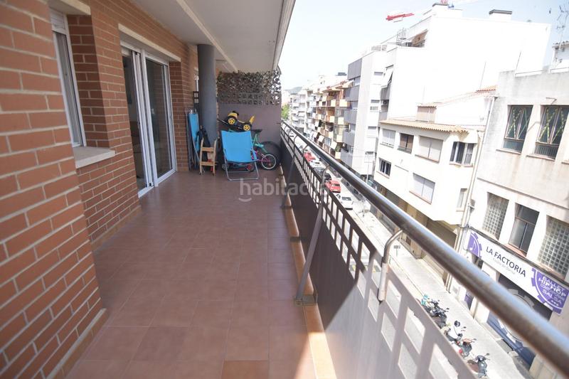 Foto e68d1d14-fd25-49bc-8cf5-058fe5d5a457. Piso moderno piso seminuevo en el vendrell con piscina y amplia terraza en Vendrell (El)