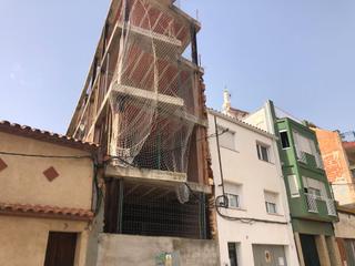 Terreno residencial  Calle josep m de sagarra. Edificio en construcción en barrio de francia