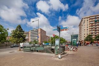 Appartement à La Sagrera. Piso en venta en la sagrera  ideal para inversores