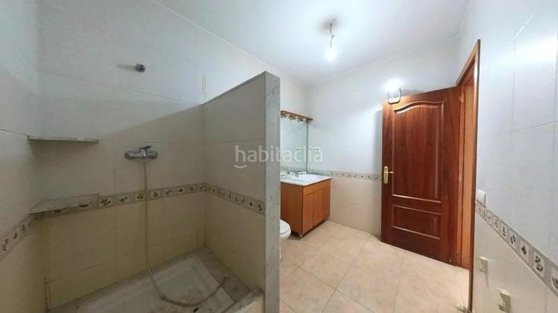 Foto 04b92589-b413-4cbf-9cc7-b33c12f64fab. Xalet amb aparcament piscina a costa Cunit - els jardins - els rosers Cunit