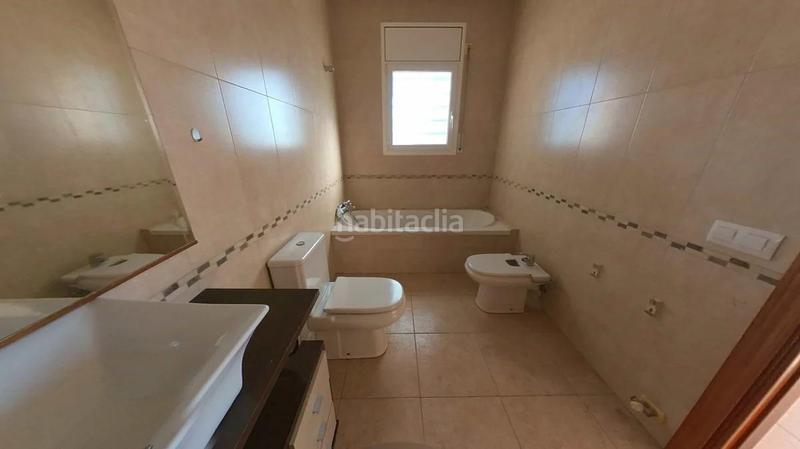 Foto 0ac1a35a-426b-4cd5-a104-f9659ce23591. Xalet amb aparcament piscina a costa Cunit - els jardins - els rosers Cunit