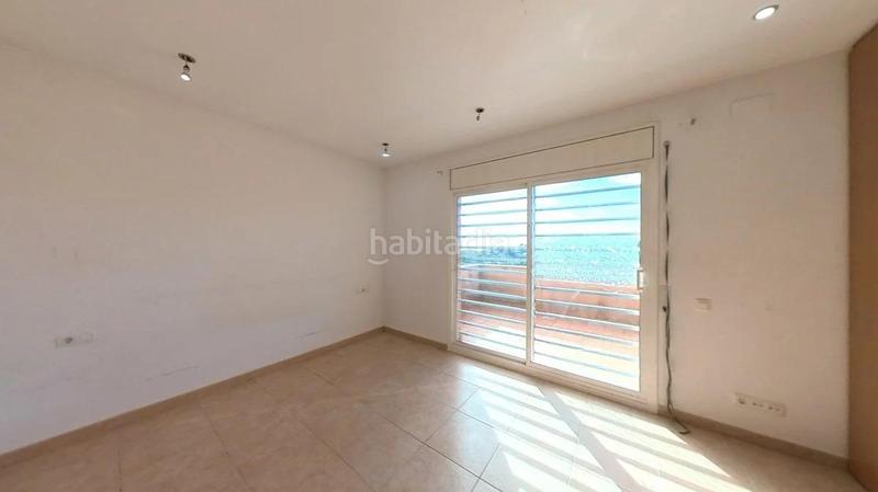 Foto 7a7090fe-2530-49a5-a362-76c45fae304d. Xalet amb aparcament piscina a costa Cunit - els jardins - els rosers Cunit