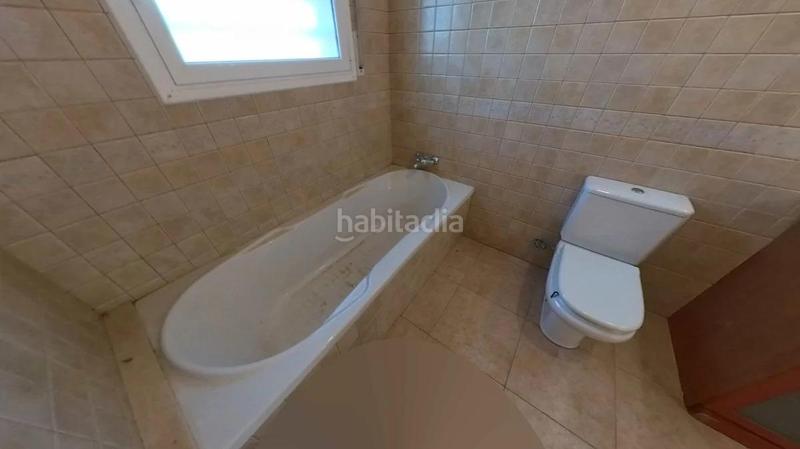 Foto 8a26ea00-498a-4611-a542-e138cc75650a. Xalet amb aparcament piscina a costa Cunit - els jardins - els rosers Cunit