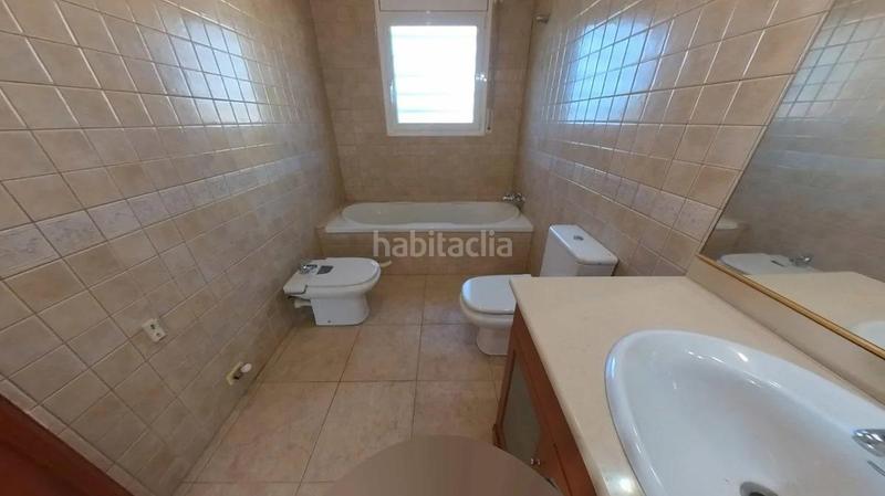 Foto ce896298-a85f-43bf-8f9b-2e6b80ea0425. Xalet amb aparcament piscina a costa Cunit - els jardins - els rosers Cunit