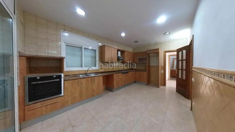 Foto f96133ed-939f-405b-a7be-ca730a1f637f. Xalet amb aparcament piscina a costa Cunit - els jardins - els rosers Cunit