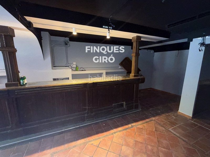 Foto cc2ed15f-4d6a-4a05-a224-fdedc0a37971. Local comercial se vende bar musical en calle monturiol en Calafell