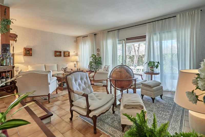 Foto 254848c8-131a-4d48-ac6e-ce19cfec4fa6. Casa adossada amb calefacció aparcament piscina a Calafell