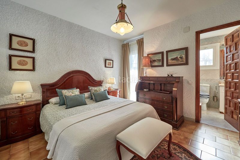 Foto 2c4eb1d2-673b-466e-a8f1-60b1af67b929. Casa adossada amb calefacció aparcament piscina a Calafell