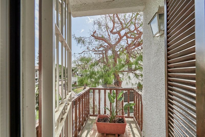 Foto 5c3379ef-015c-4e9d-bbd4-ab942acfc5e5. Casa adossada amb calefacció aparcament piscina a Calafell