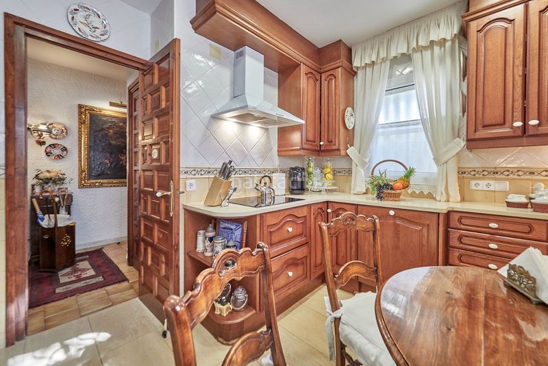 Foto 77cf9153-36e4-4053-b987-e5fd6e34600a. Casa adossada amb calefacció aparcament piscina a Calafell