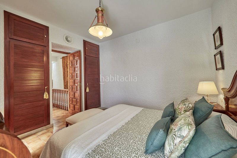 Foto 7d159134-4b42-44b9-8dff-fb099addb614. Casa adossada amb calefacció aparcament piscina a Calafell