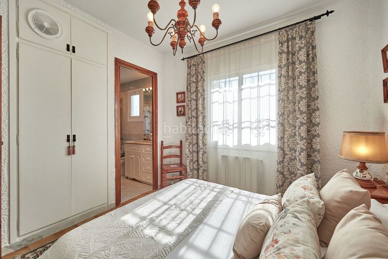 Foto 94378abc-6e5c-4d24-badf-604d1e912649. Casa adossada amb calefacció aparcament piscina a Calafell