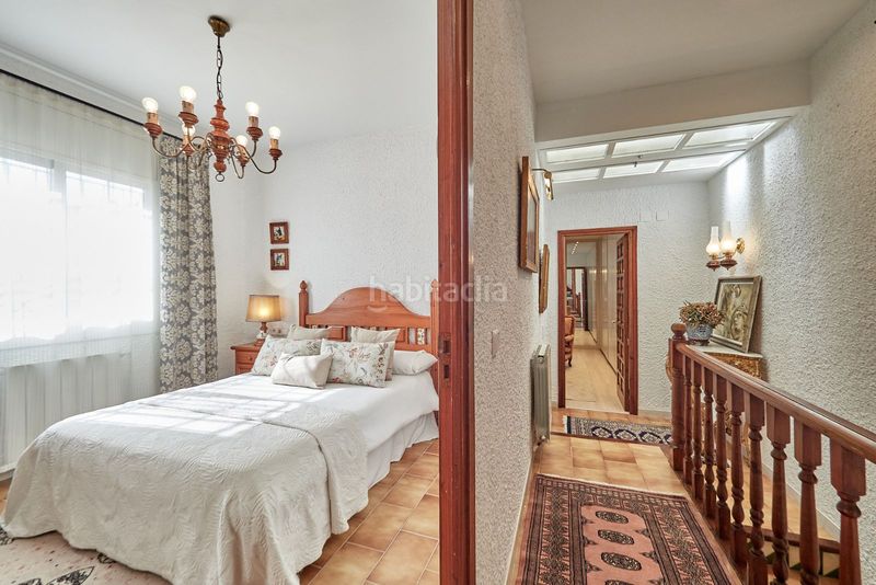 Foto eb19d04a-1fbd-4ca9-a372-42a4138b70c2. Casa adossada amb calefacció aparcament piscina a Calafell