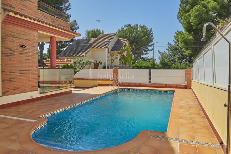 Foto eabe72c5-e461-498f-aa27-0da538021697. Xalet amb calefacció aparcament piscina a Segur de Calafell nucli urbà Segur de Calafell